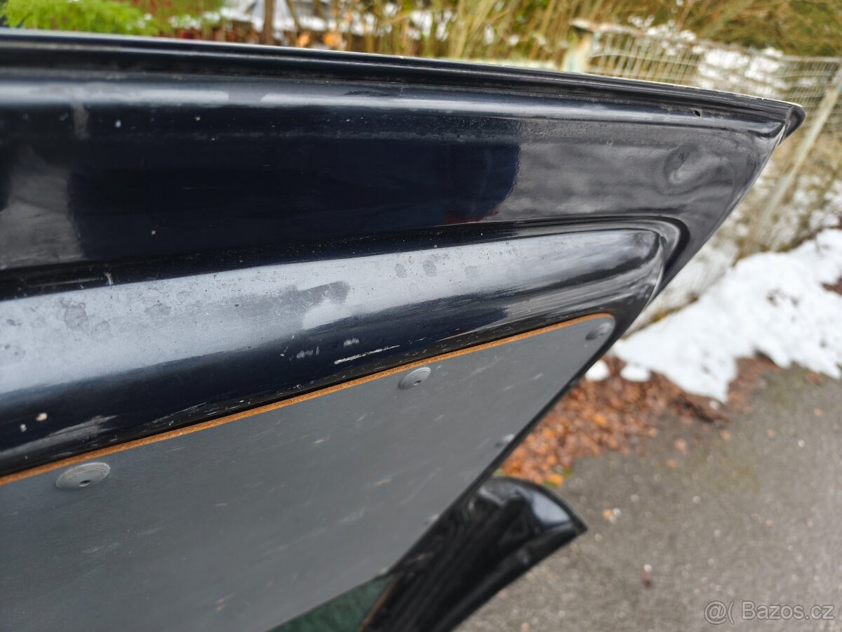 VW T5 Multivan, transportér - páté dveře , víko kufru - 4