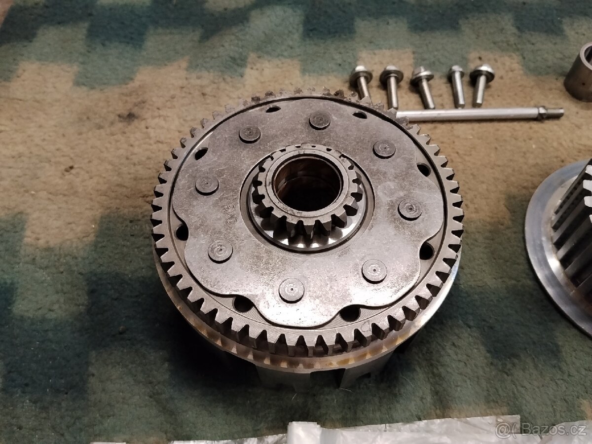 Prodám spojku Yamaha YZF250 - 4