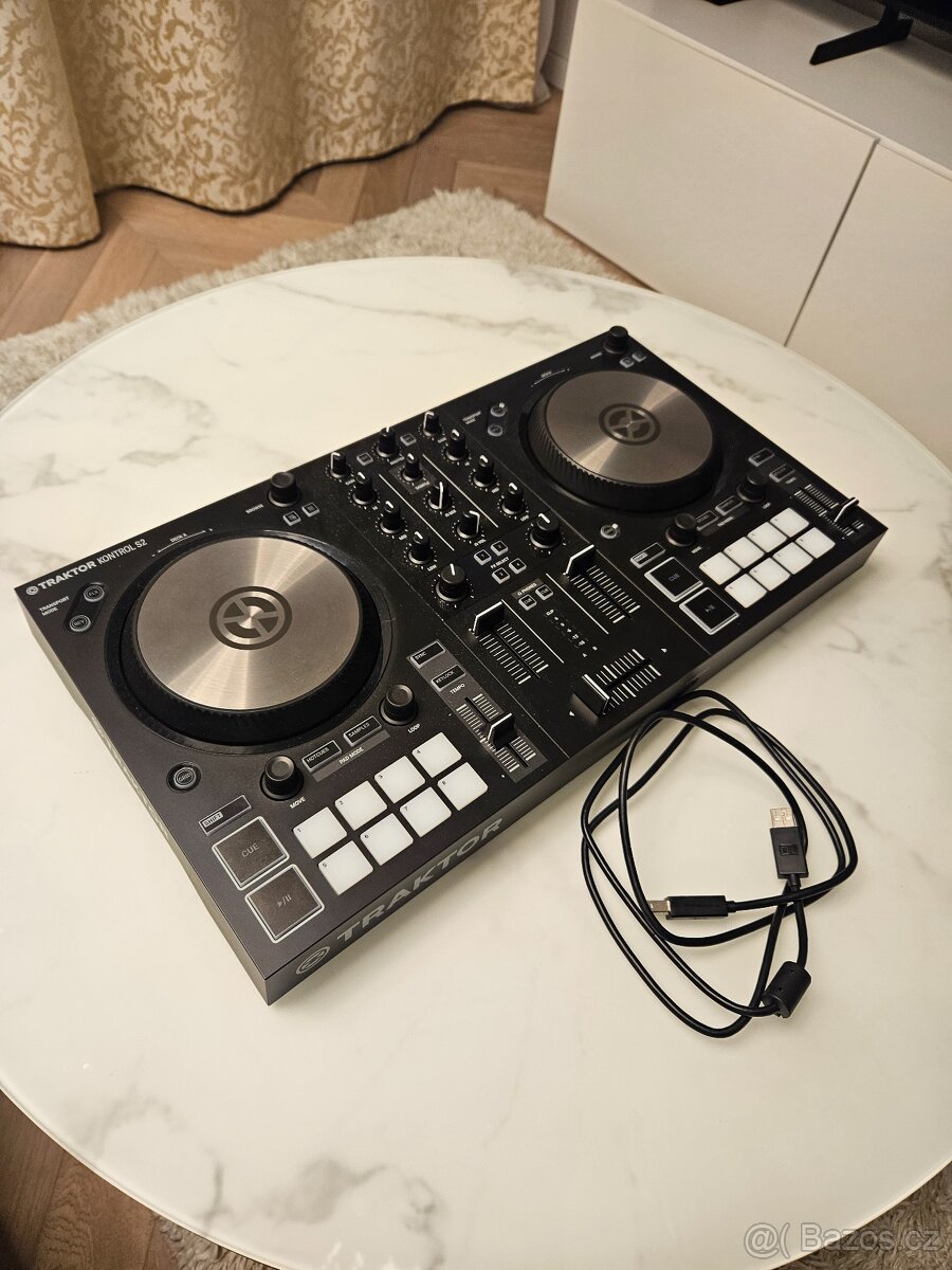 Traktor kontrol S2 MK3 - 4