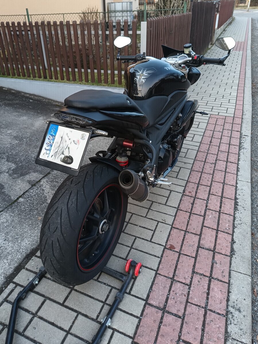 Triumph Speed Triple 1050 - 4