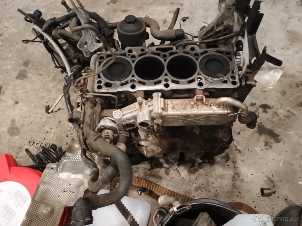 Prodám spodek motoru CFF CFG - 4