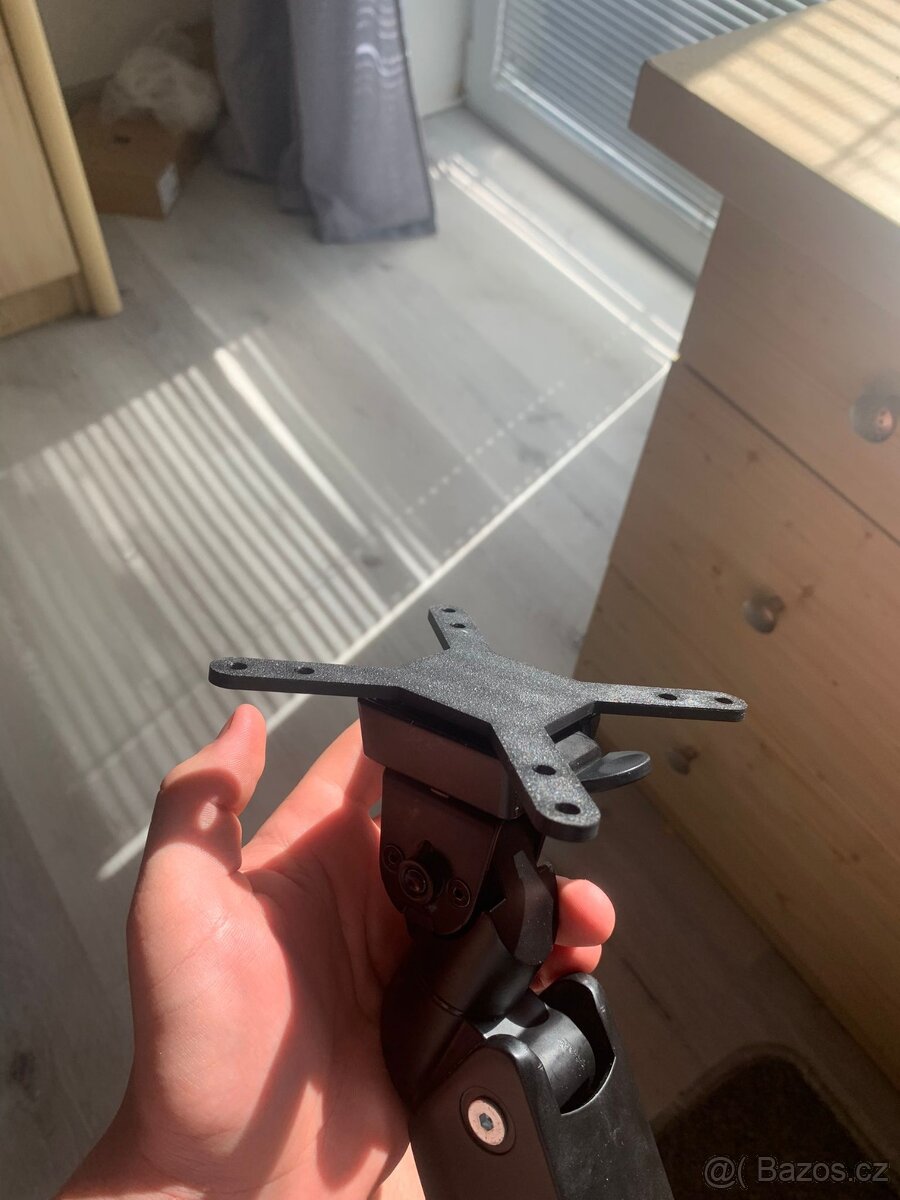 Držák na monitor AlzaErgo Arm D50B Heavy Duty - 4