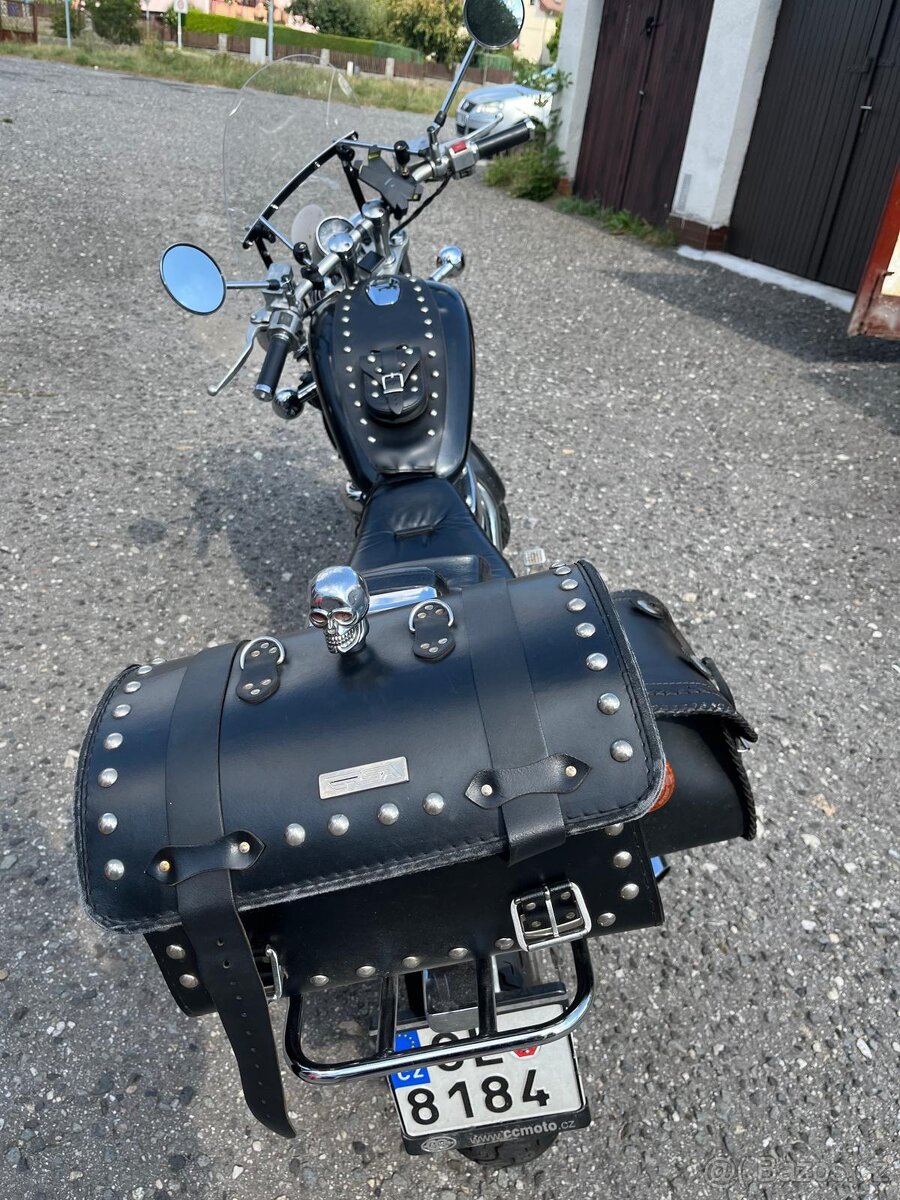 Suzuki VS 750 intruder - 4