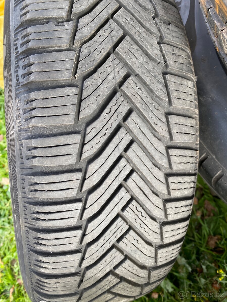 Plechové disky 15” 4x100 a zimní pneu 195/65/R15 Michelin - 4