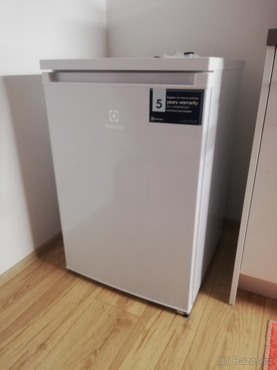 Lednička s mrazicí přihrádkou Electrolux - 4