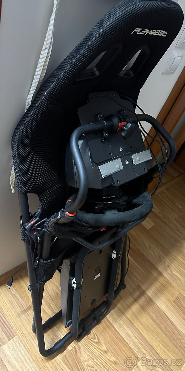 Volant Thrustmaster T300 a sedačka Playseat Challenge - 4