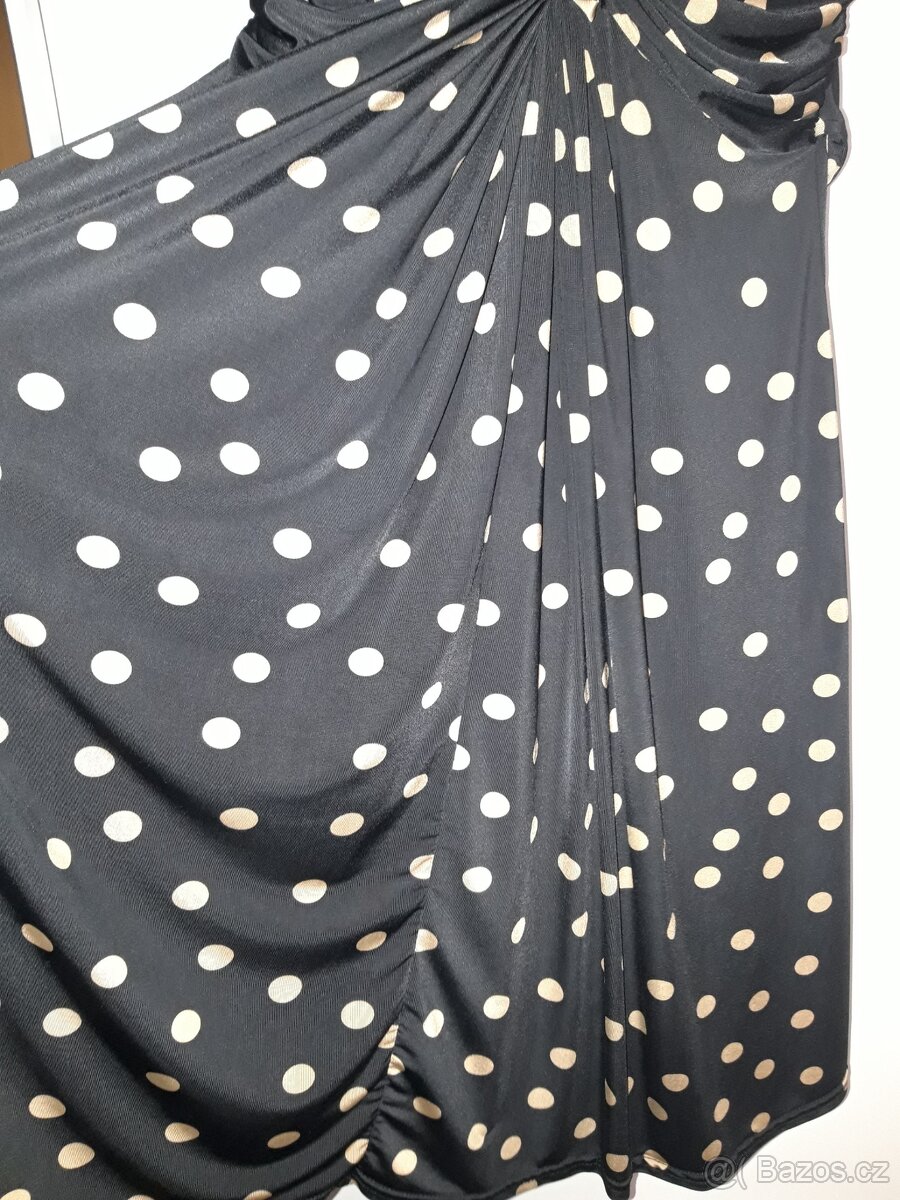 Dámské letní šaty s puntíky a hlubokym vystrihem vel. 38 - 4