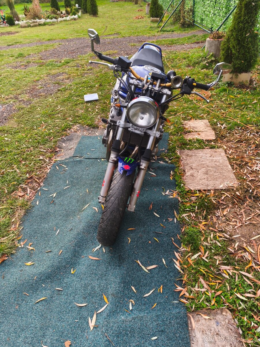 Suzuki Bandit 600 - 4