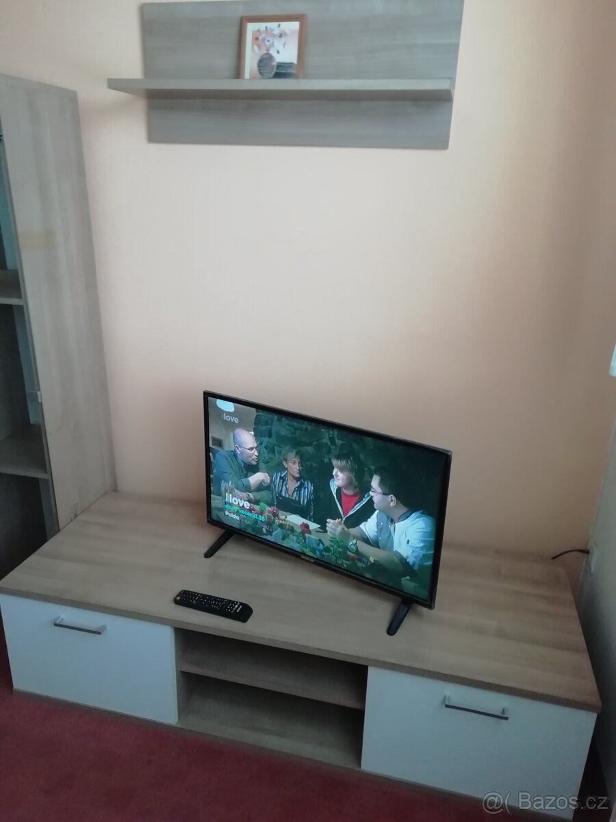 Stěna do obýváku dekor dub-bílá včetně TV - 4