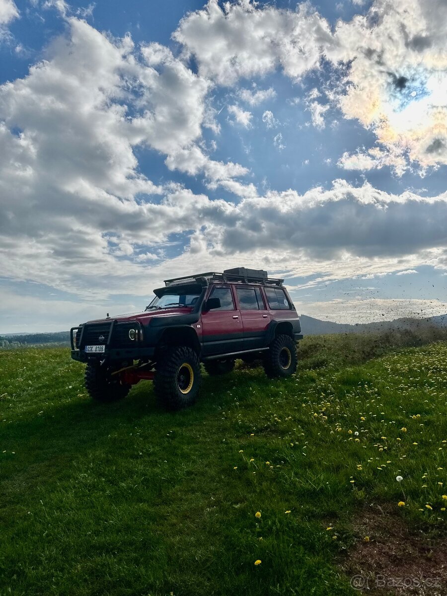 Nissan Patrol Y60 4.0 V8 - 4
