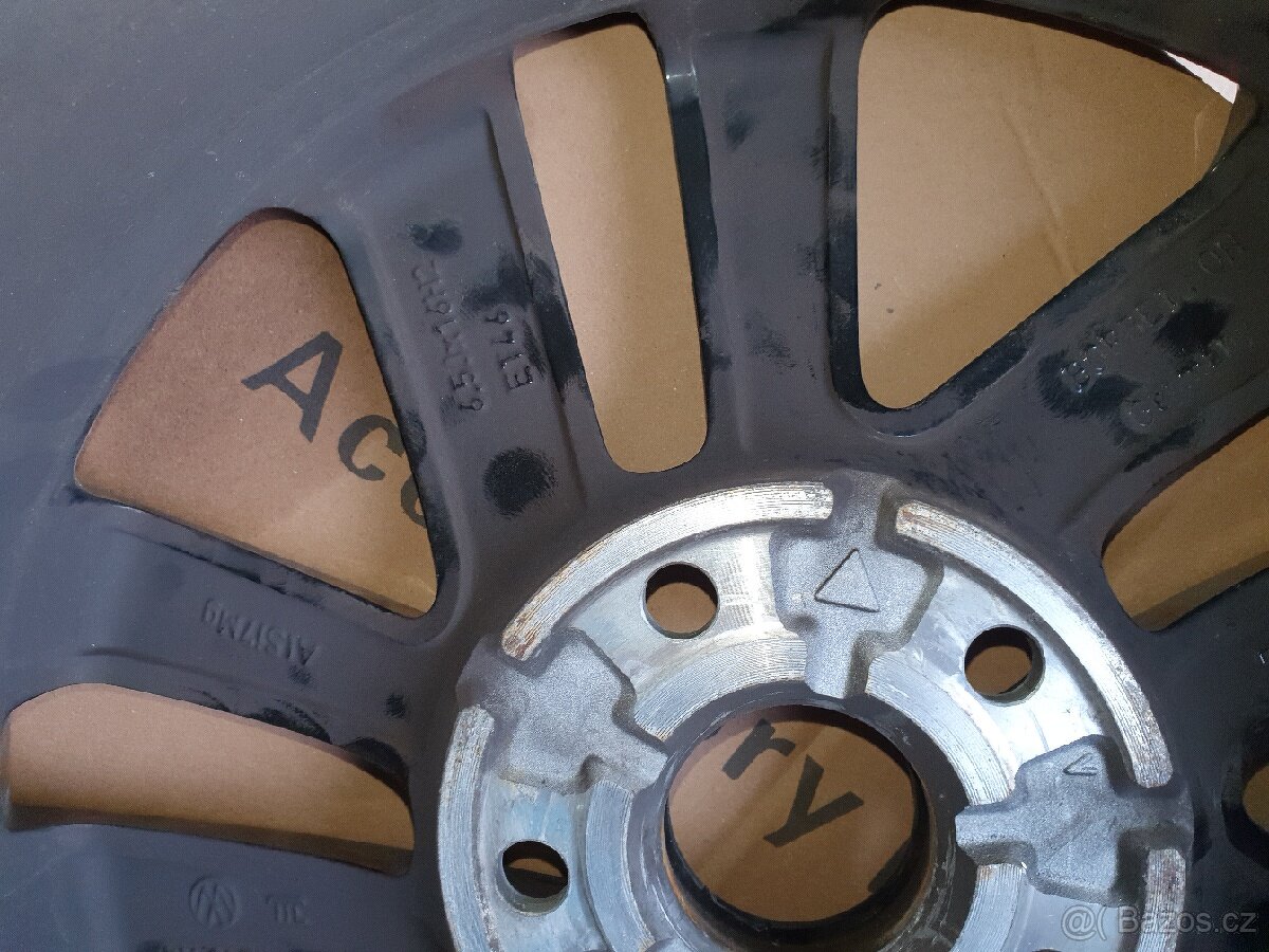 Poškozený elektron R16 - 4