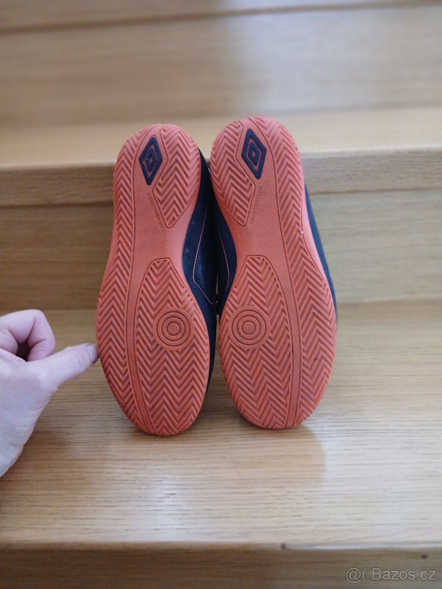 Sálová obuv zn. Umbro - 4