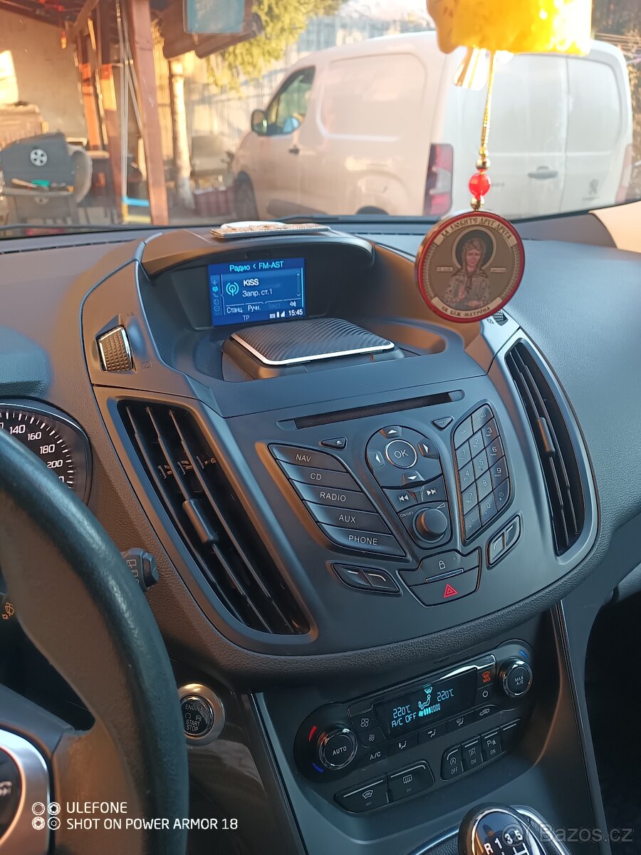 Ford Kuga 4×4, 132 kw Titanium 2.0 tdci - 4