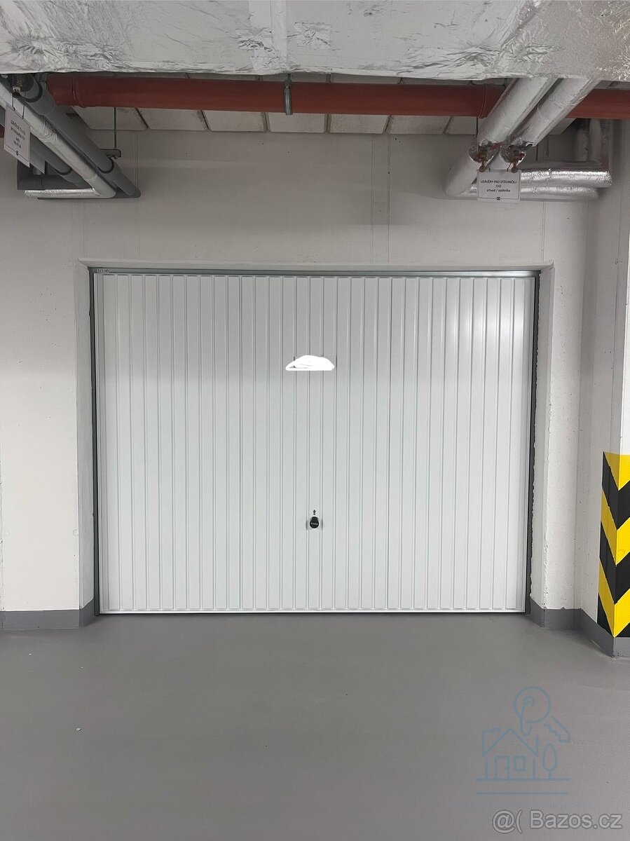 pronájem garáže/skladu - 4
