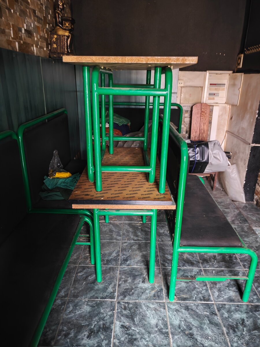 Sedačky a stoly - 4