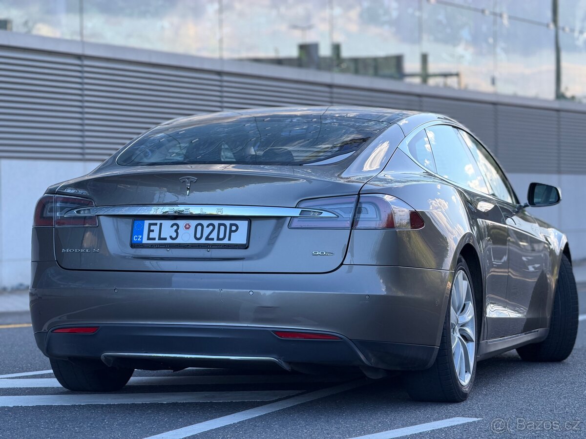 Tesla S90D🔋 - 4