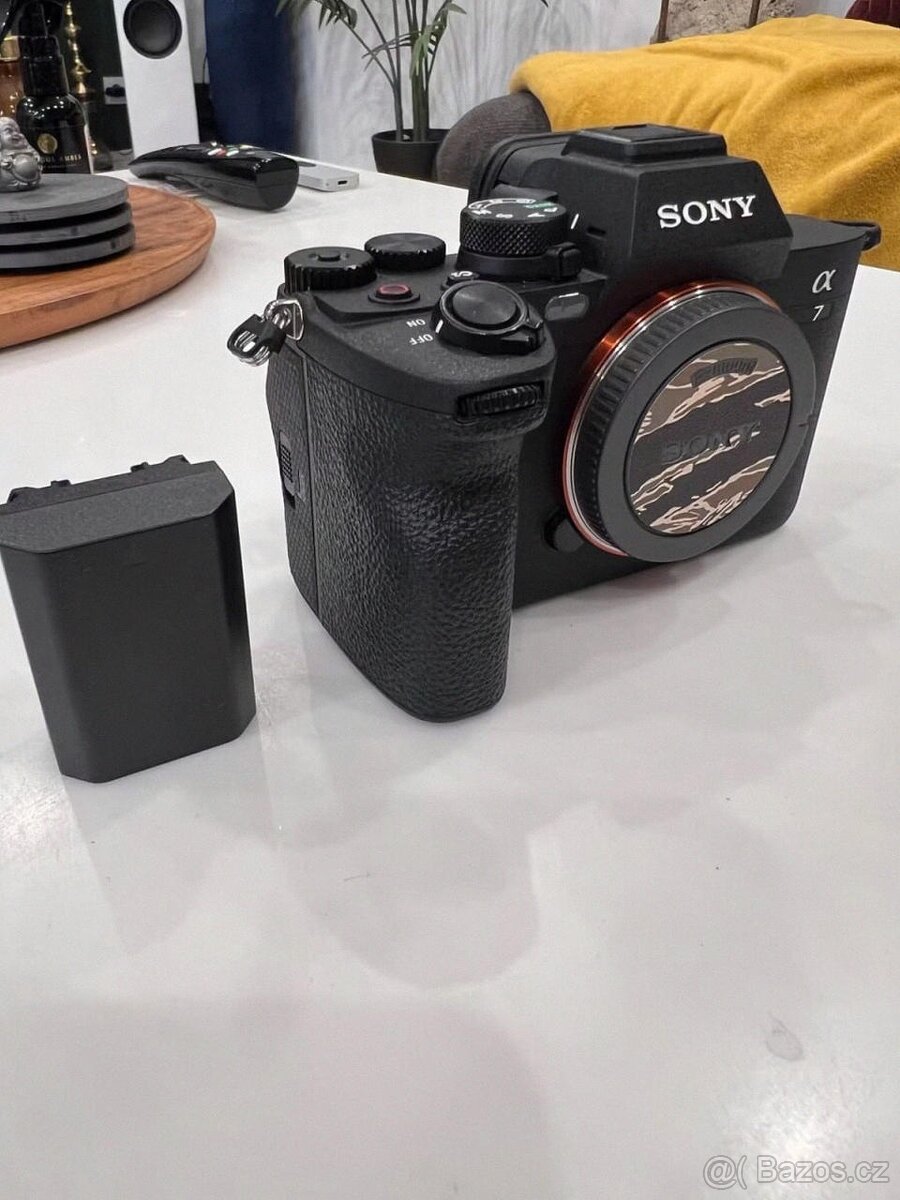 Sony Alpha A7 IV - 4