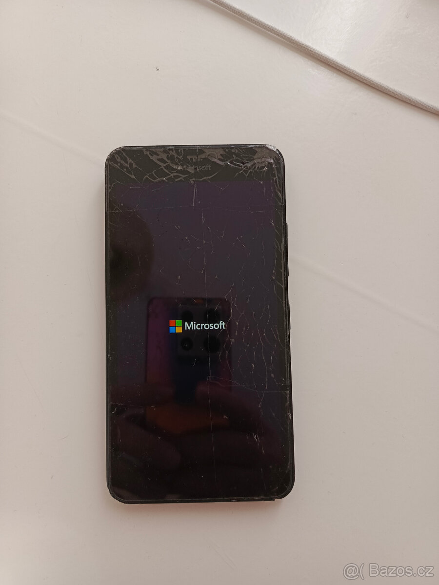 Microsoft Lumia 640 XL - 4