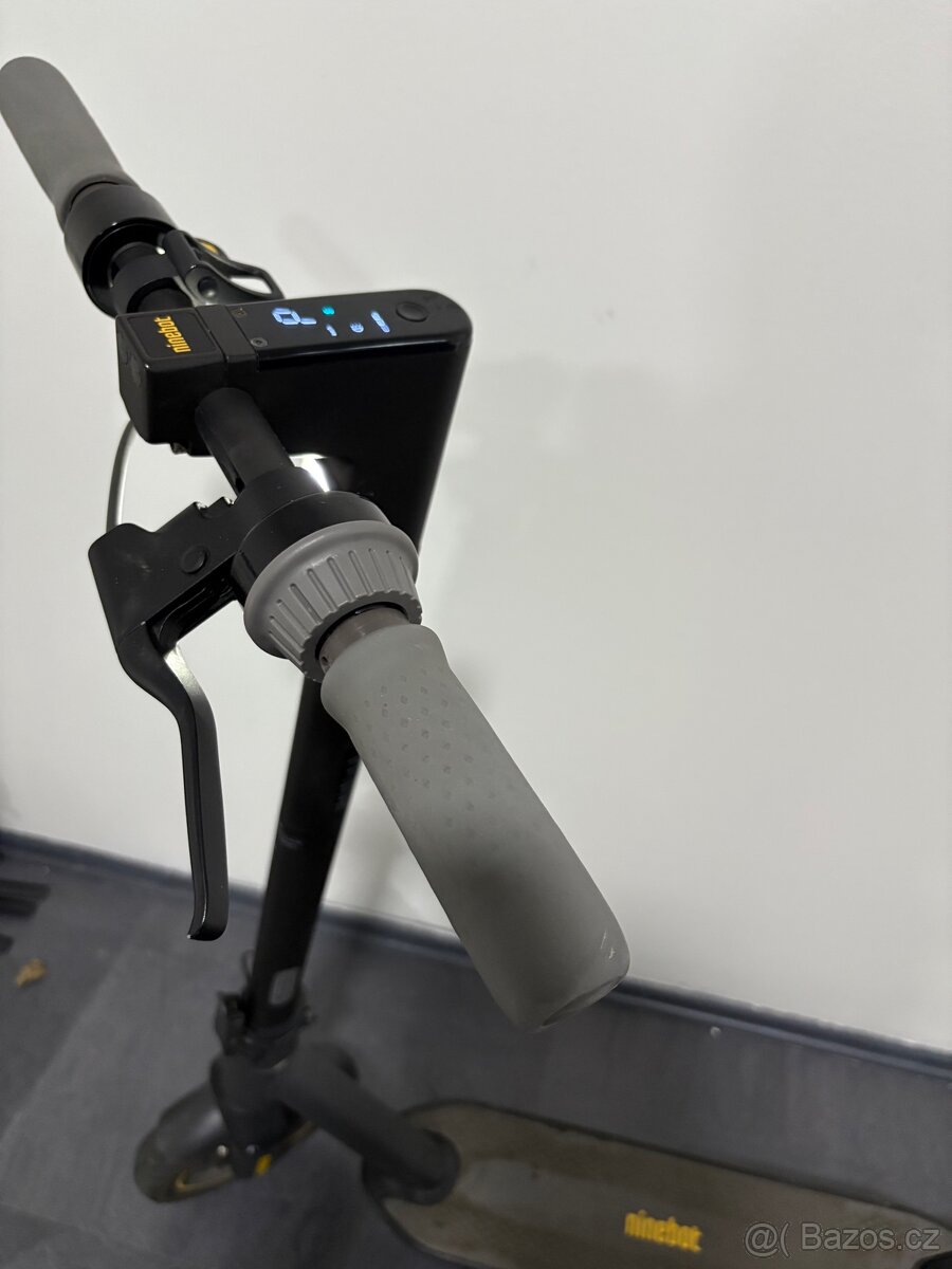 E SCOOTER Ninebot - 4