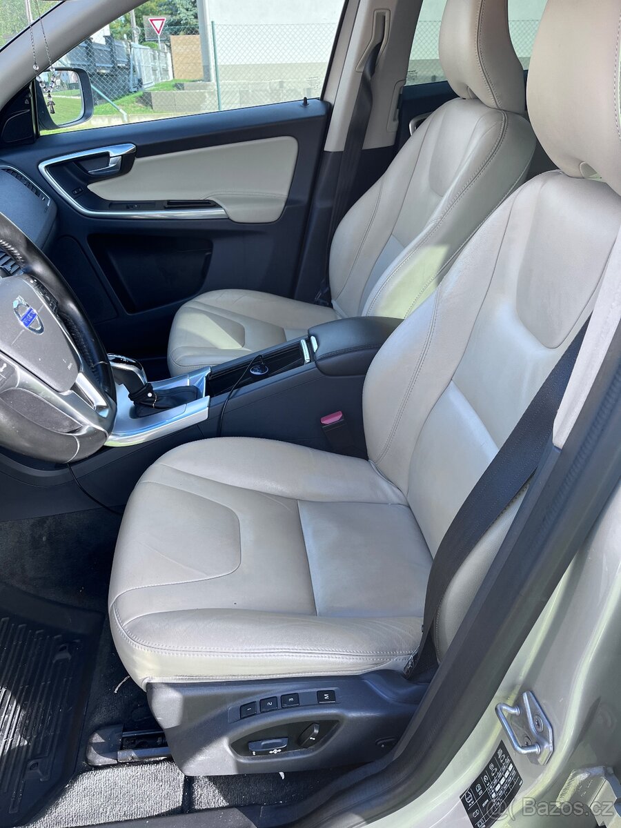 Volvo XC60 D4 AWD - 4