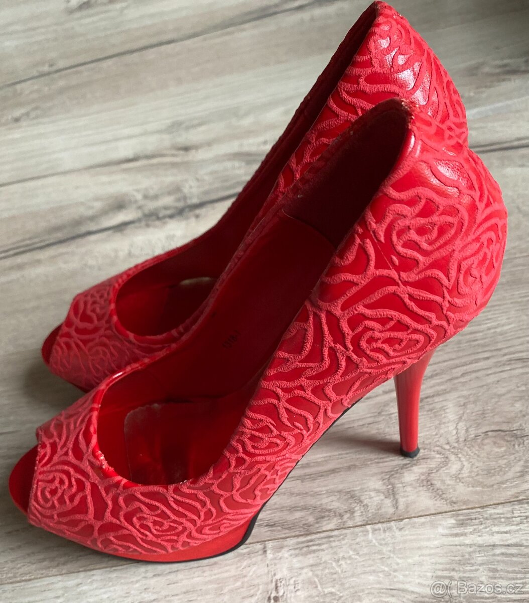 Červené lodičky na platformě - 4