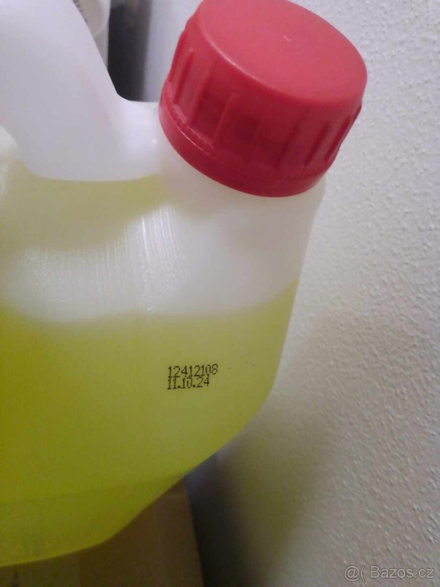 Čistící prostředky na umytí auto, obkladů, podlah a keramiky - 4