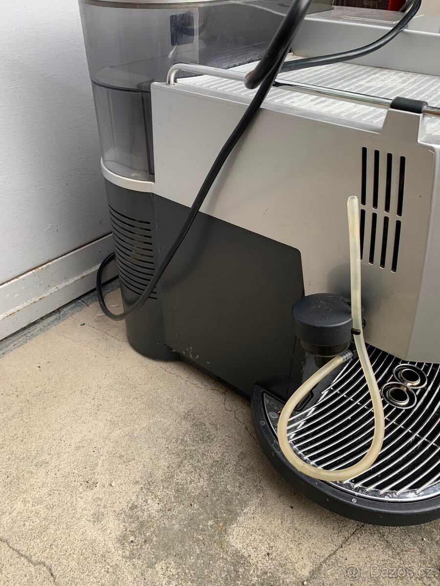 Kávovar SAECO ROYAL Cappuccino - na opravu / na díly - 4