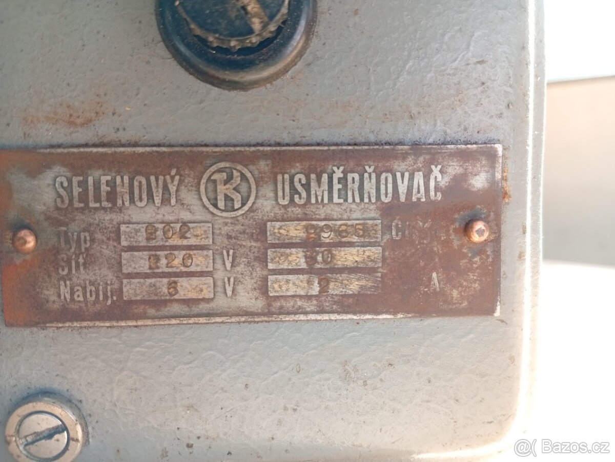 Motonabíječka autonabíječka nabíječka akumulátorů 6 Voltů - 4