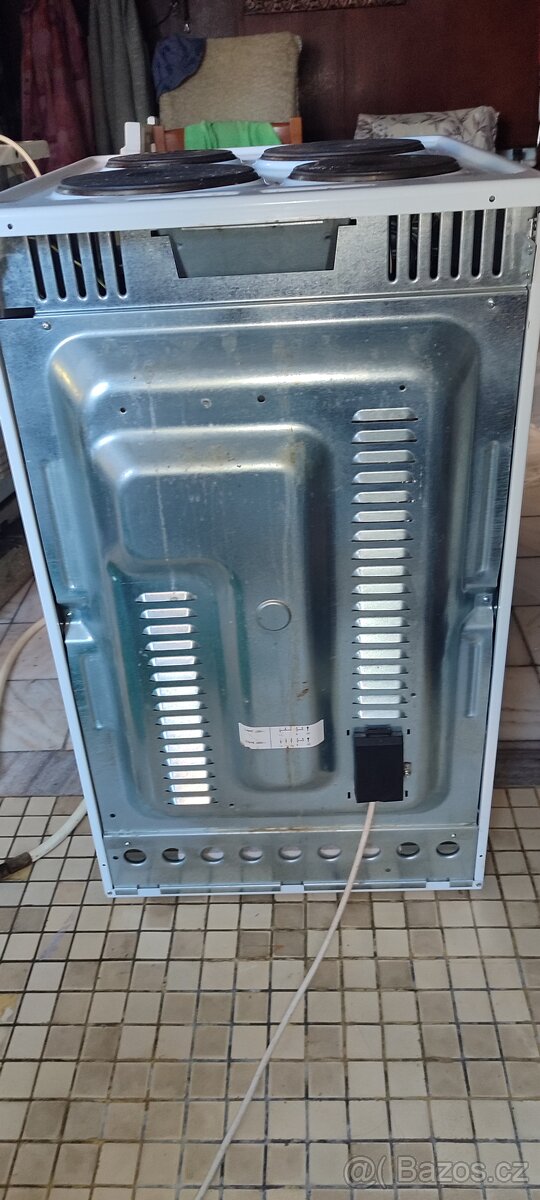 Mora elektrický sporák - 4