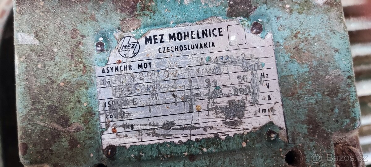 Masivní stolní pila s pravítkem a pojezdem - 4