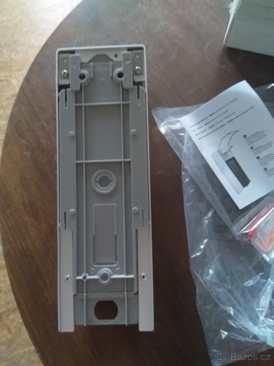 Dávkovač desinfekce, mýdla - 4