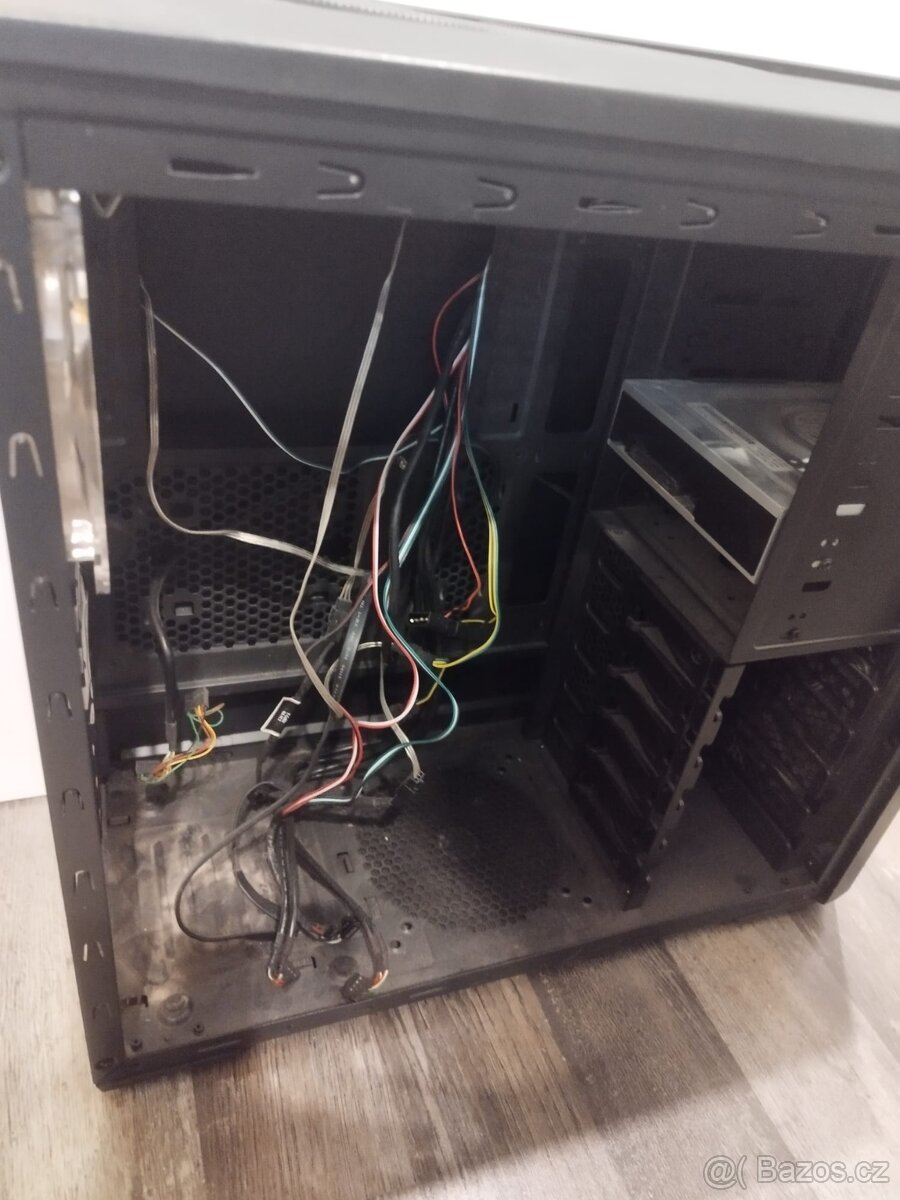 PC skřín Zalman - 4