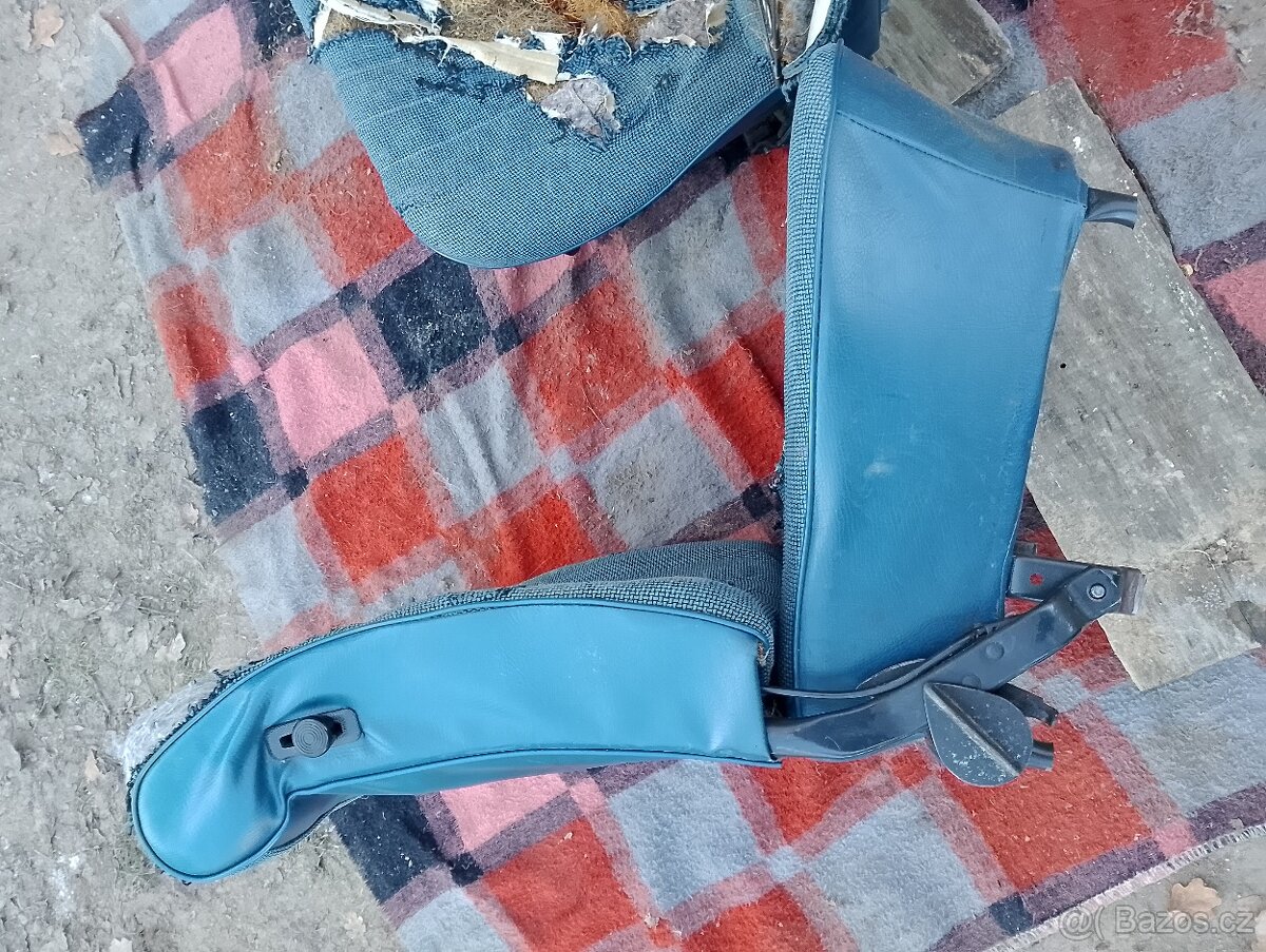 Sedačky VW Brouk přední, na díly, k renovaci, - 4
