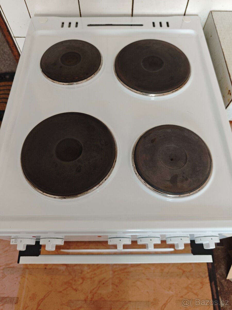 Elektrický sporák Mora ES 100 MW - 4