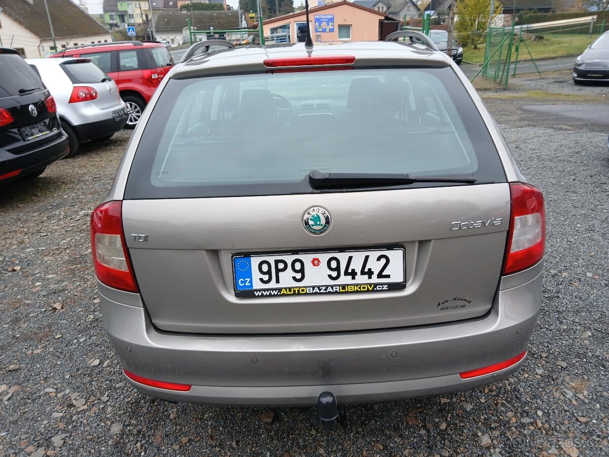 Škoda Octavia II kombi 1.6 TDi AMBIENTE - 4
