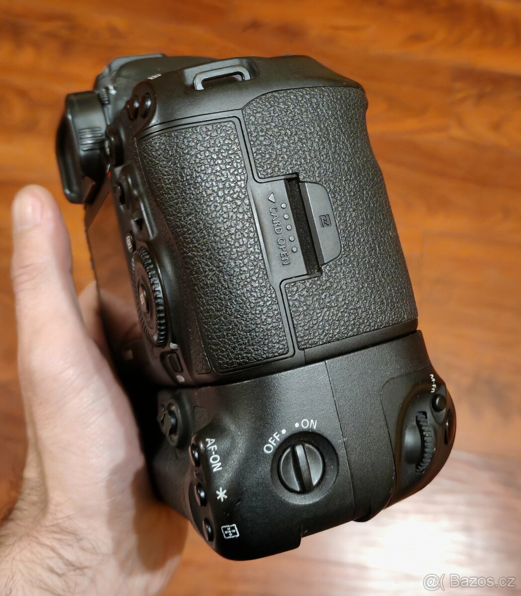 Canon EOS 5D IV + orig. grip - 4