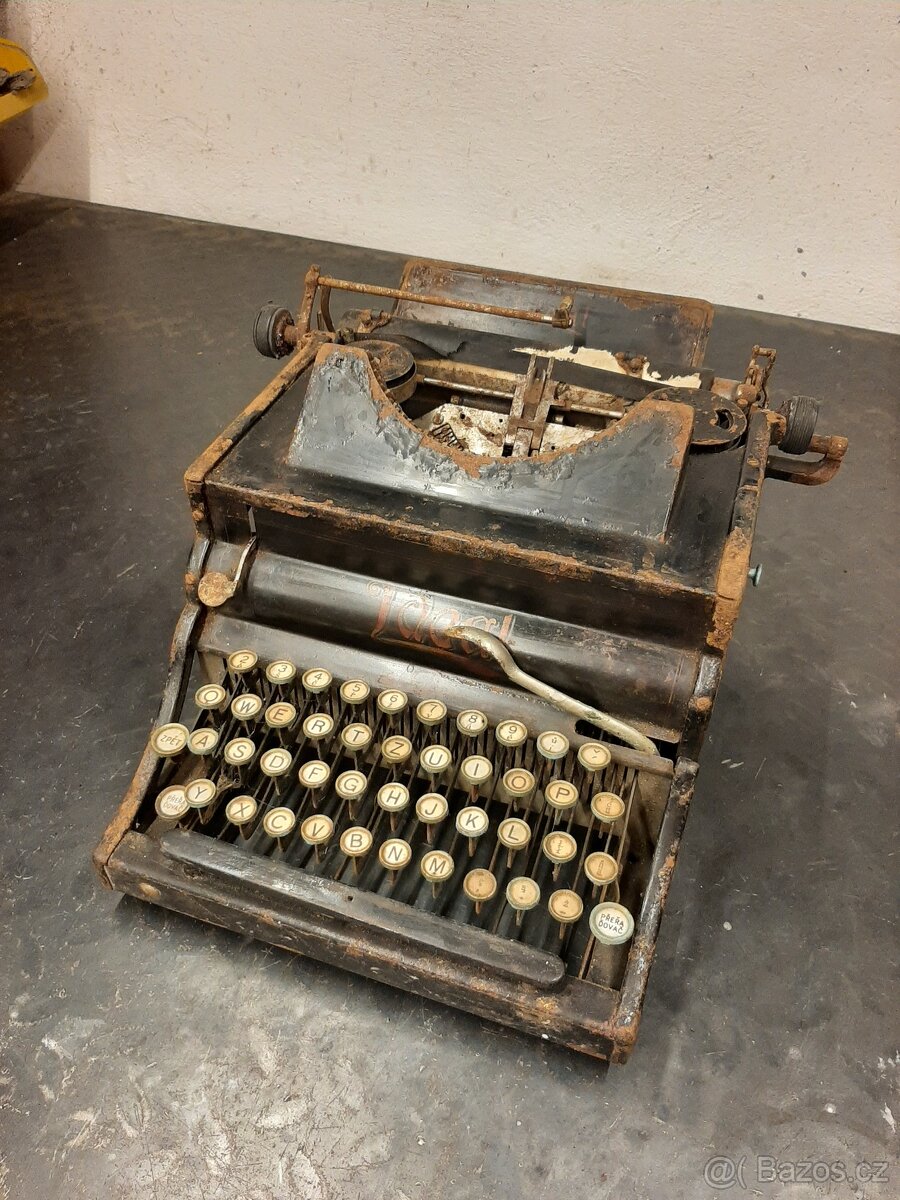 Psací stroj IDEAL - 4