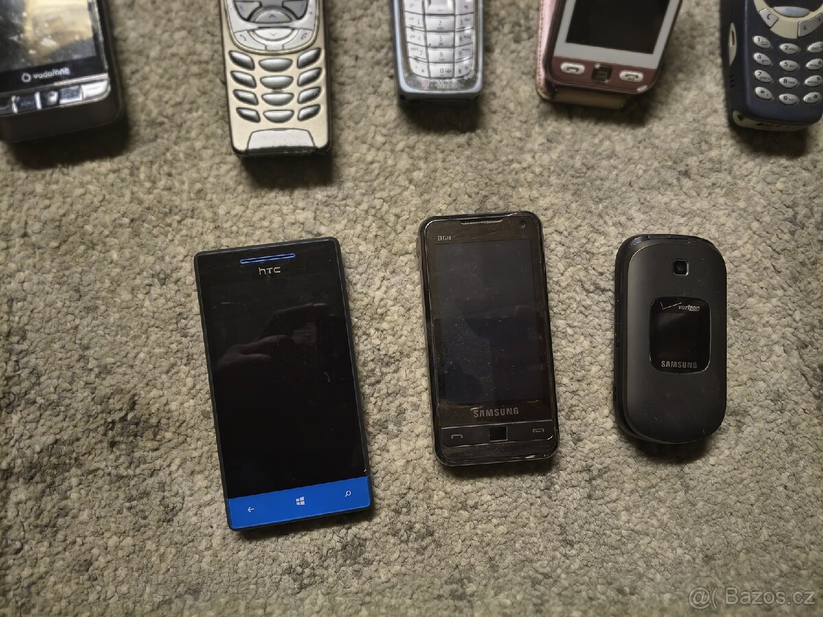 Staré mobily - 4