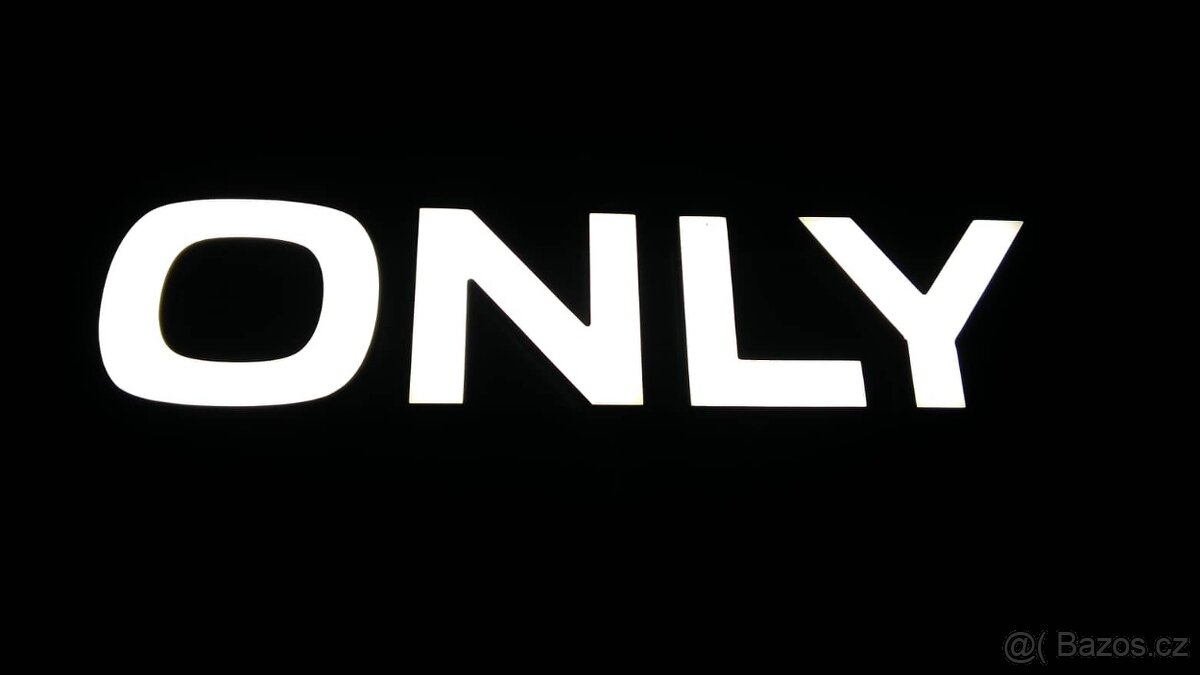 Světelný nápis ONLY - 4