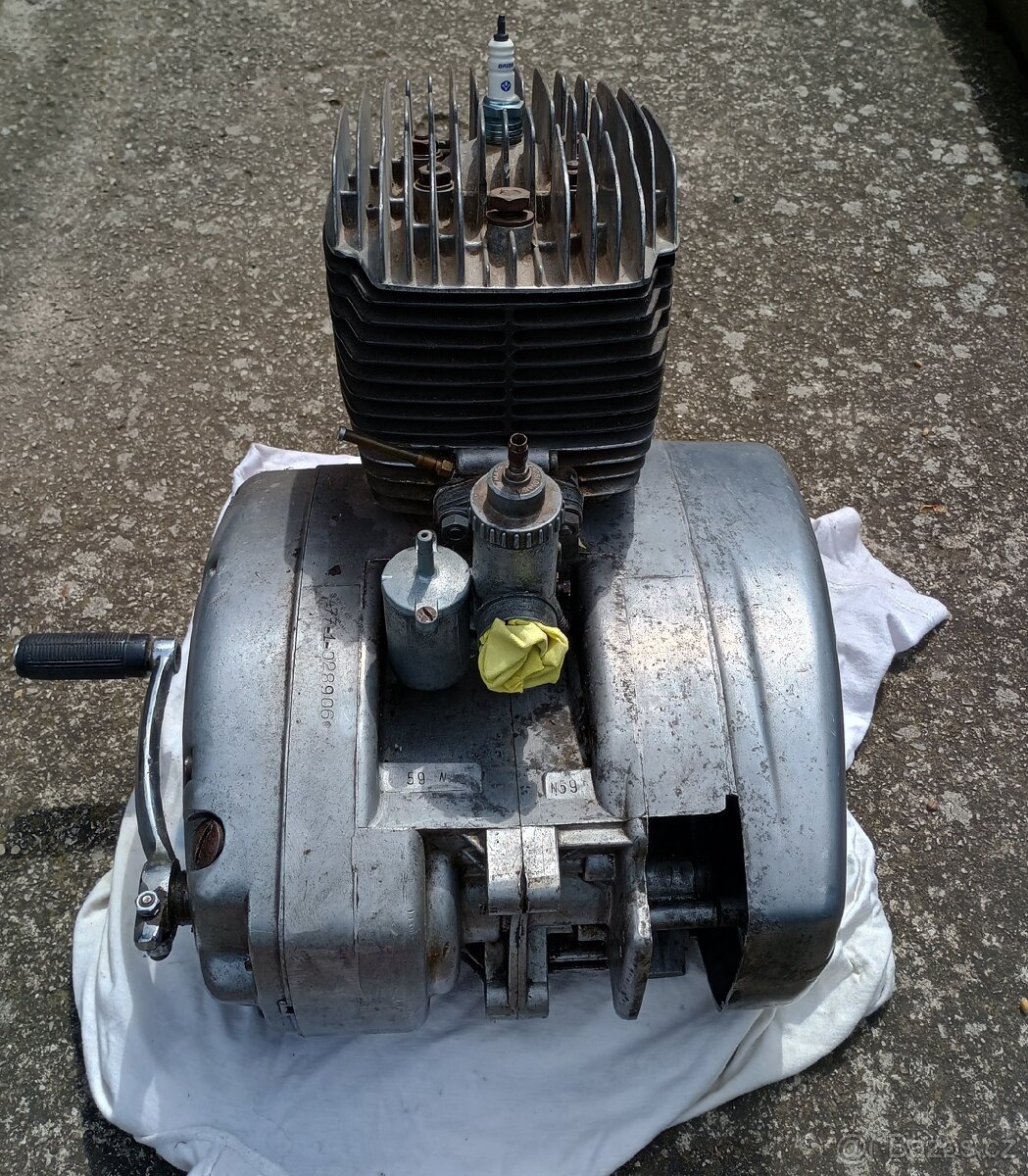 Motor ČZ 175/477 - 4