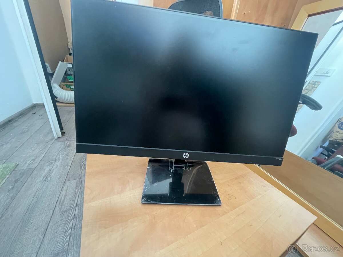 Monitory Philips & HP - 4