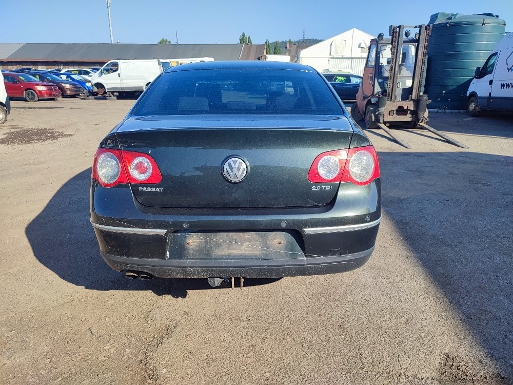 VW Passat č. 3036 - 4