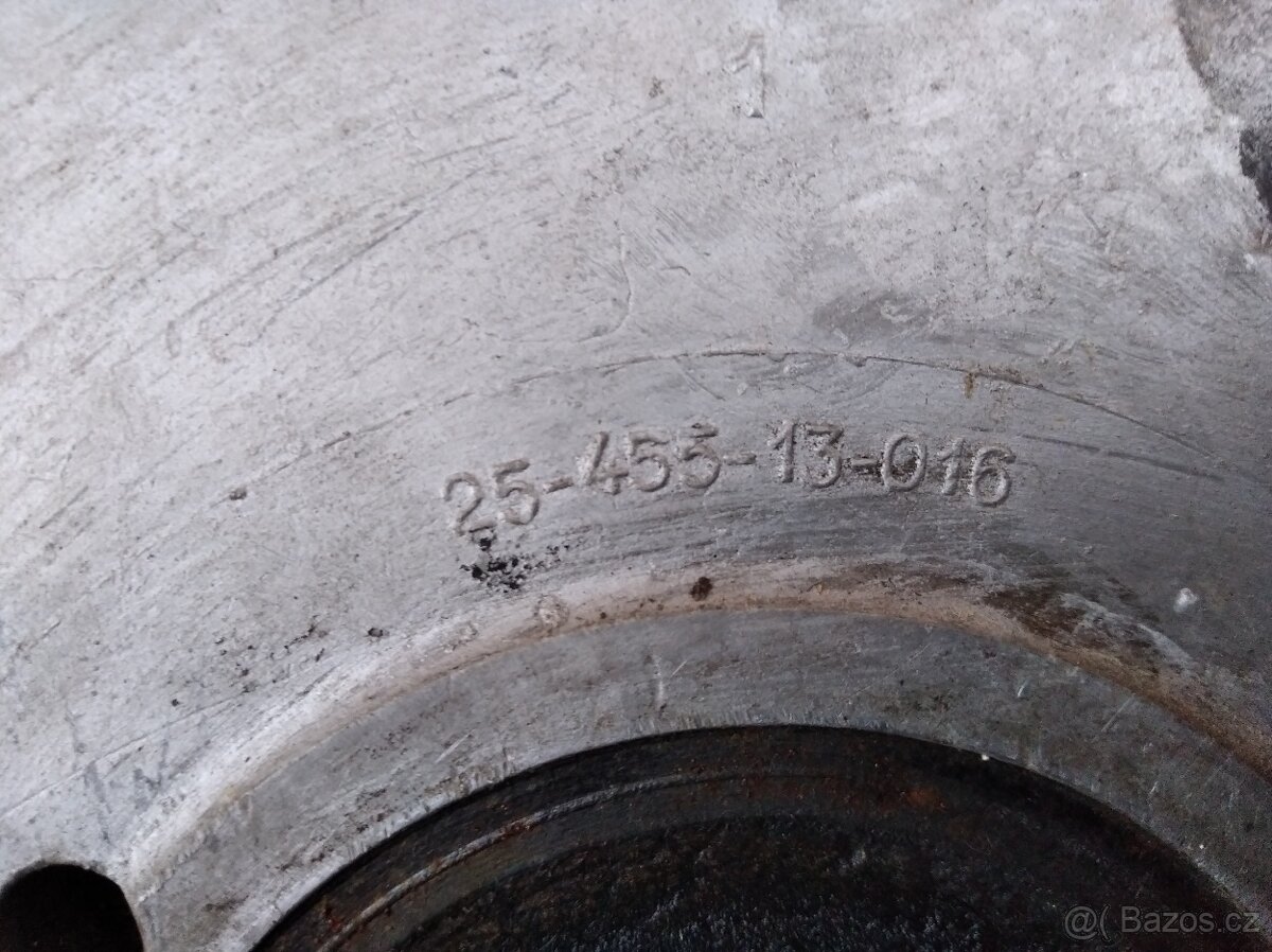 Hlava motoru ČZ 250/455 - 4