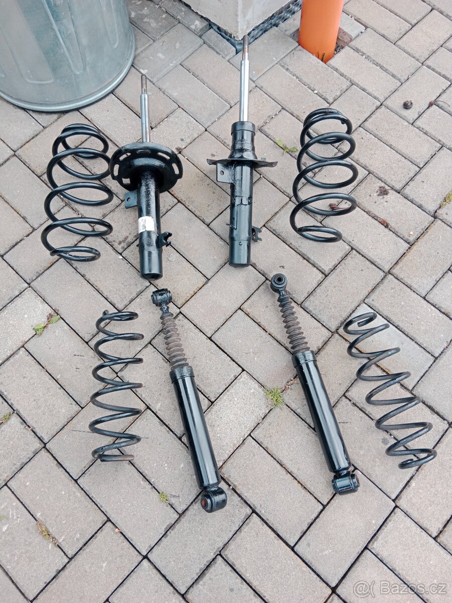 Prodám komplet tlumiče Citroen Peugeot - 4