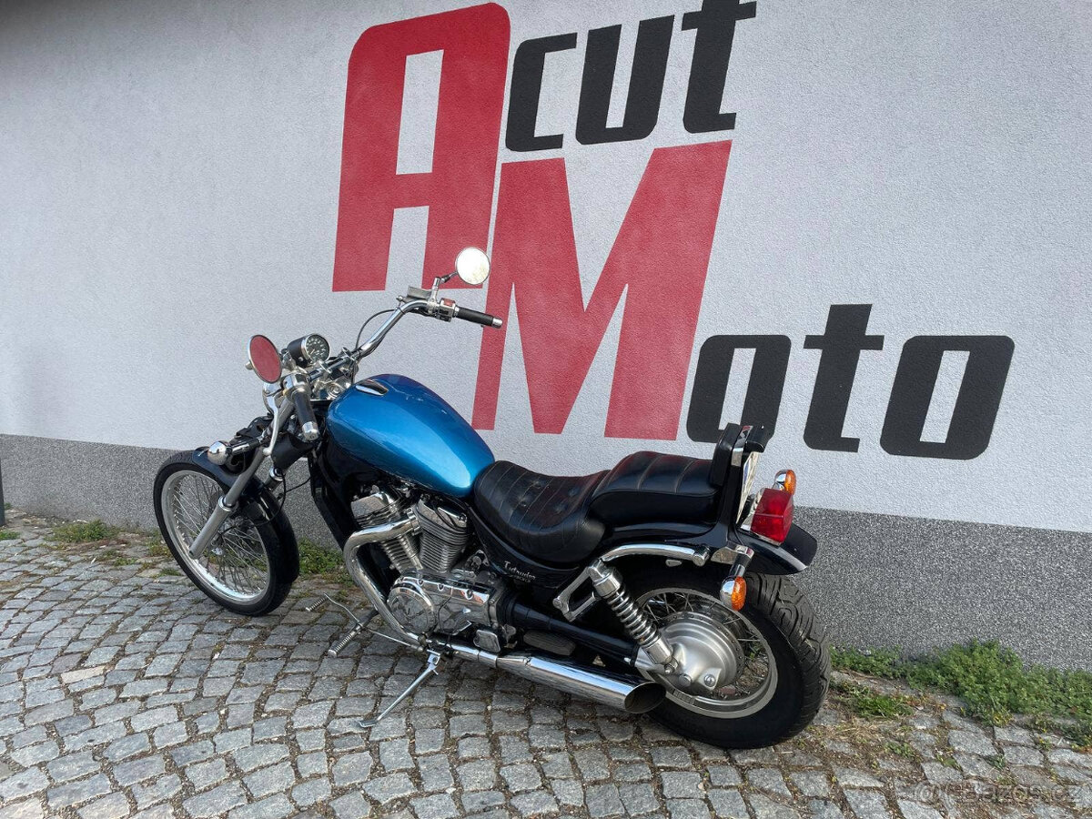 Suzuki VS 800 Intruder - 4