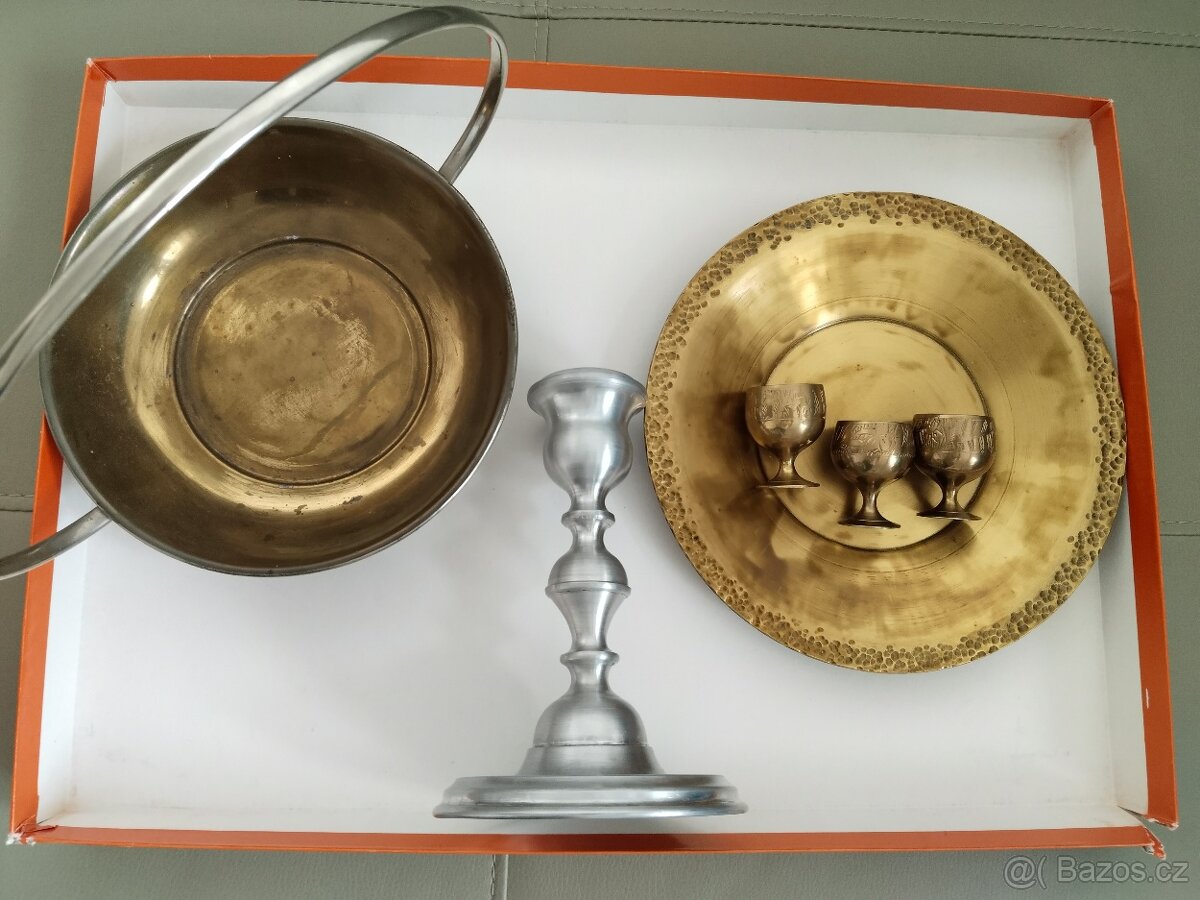 Kovové dekorace z dědictví - 4