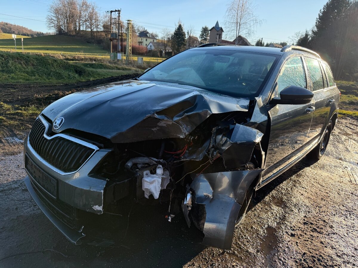 Octavia 3 2.0Tdi 110kw CRLB DSG BARVA LF7Y-F6F6 - 4