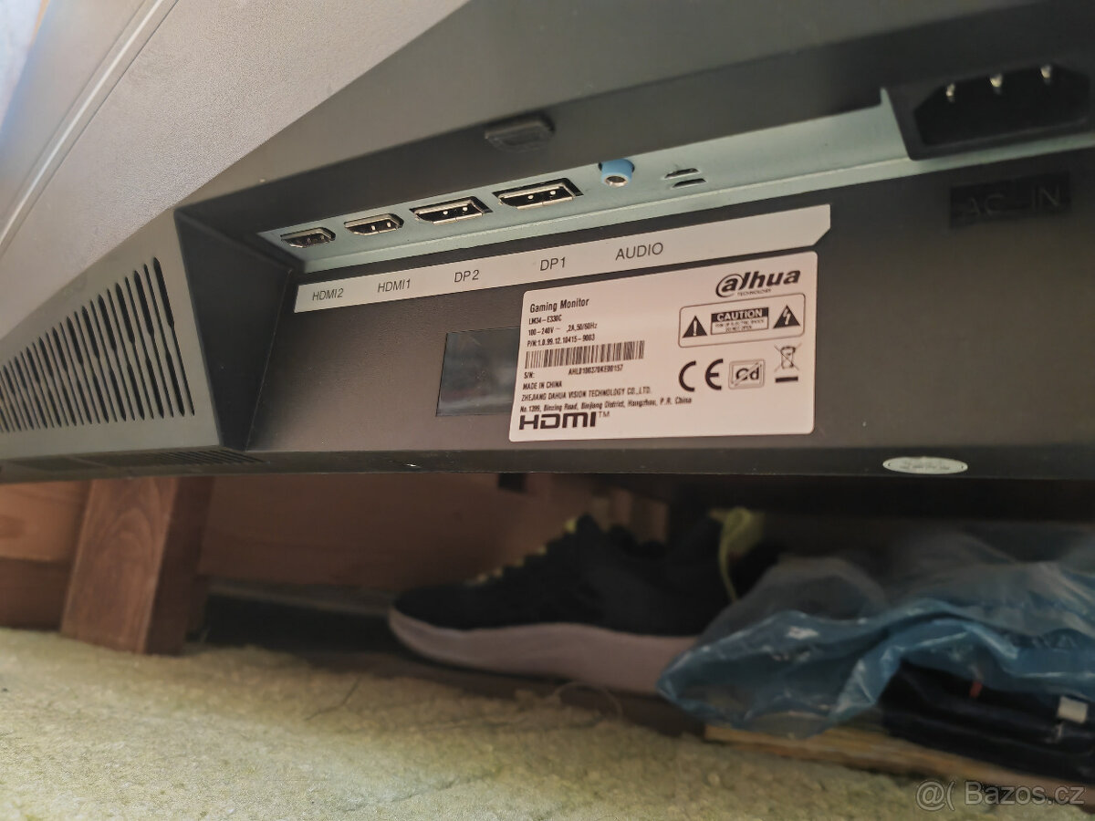 Herní monitor 34" - 4