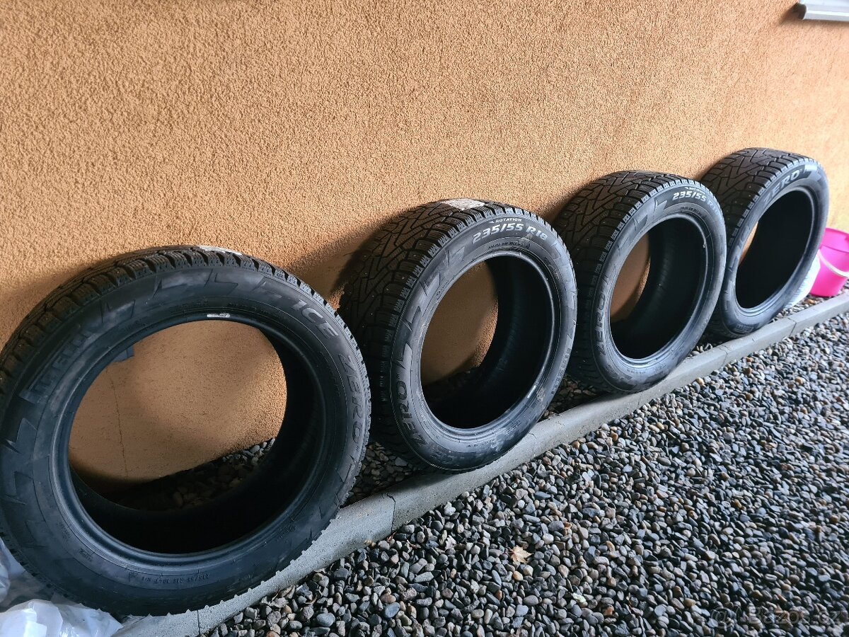 235/55/18 104T Pirelli Ice Zero - 9mm - 4