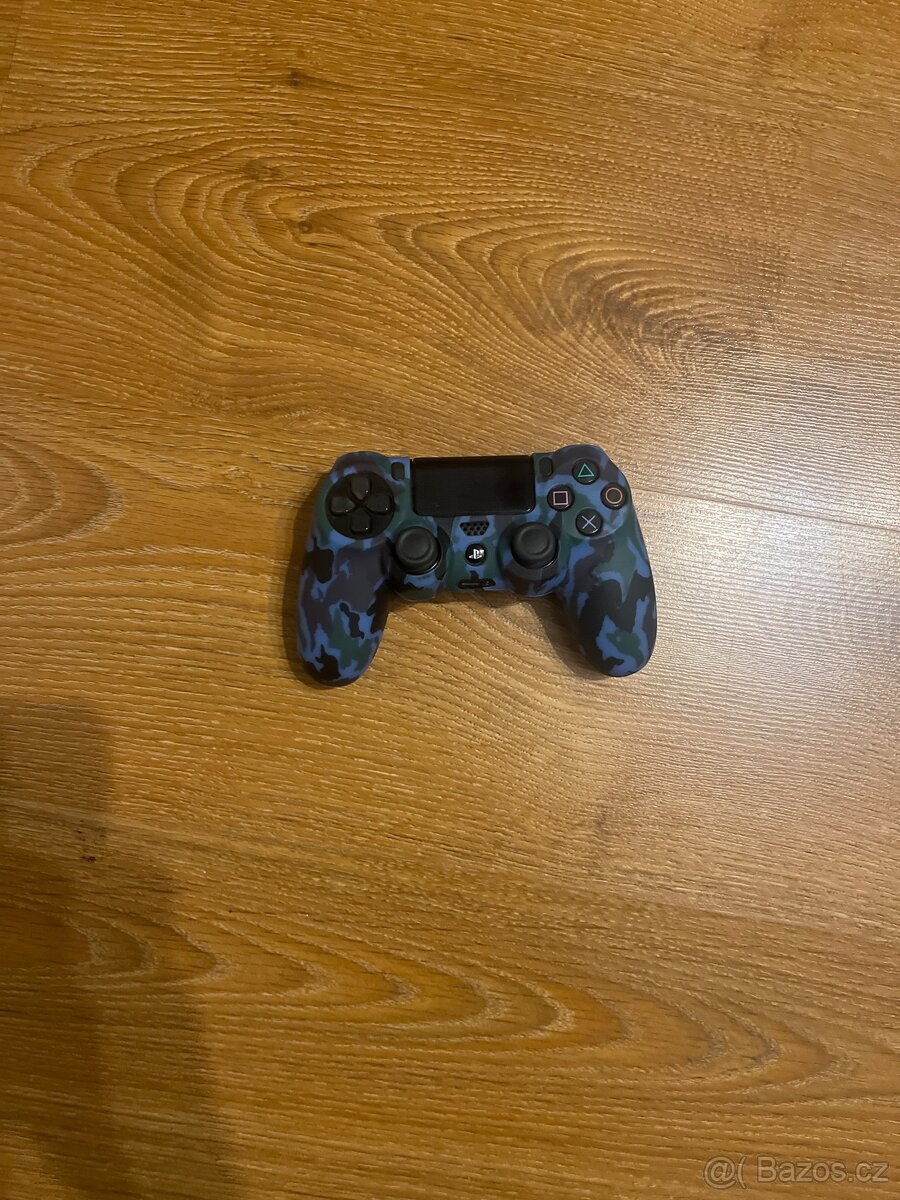 Playstation 4 Slim - 4